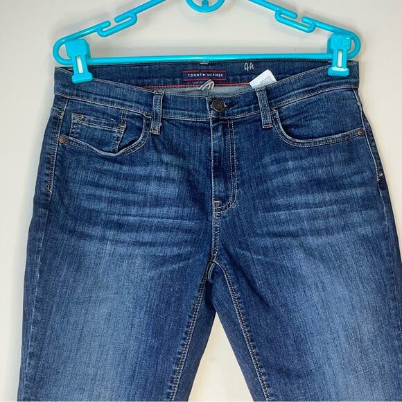 Tommy Hilfiger Cropped Dark Wash Jean Size 8 - Picture 3 of 11
